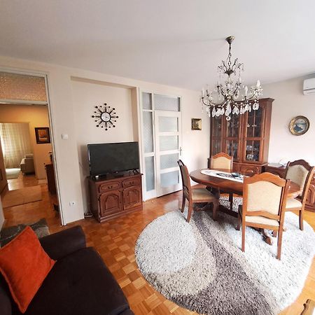 Central Park Apartment Čačak Buitenkant foto