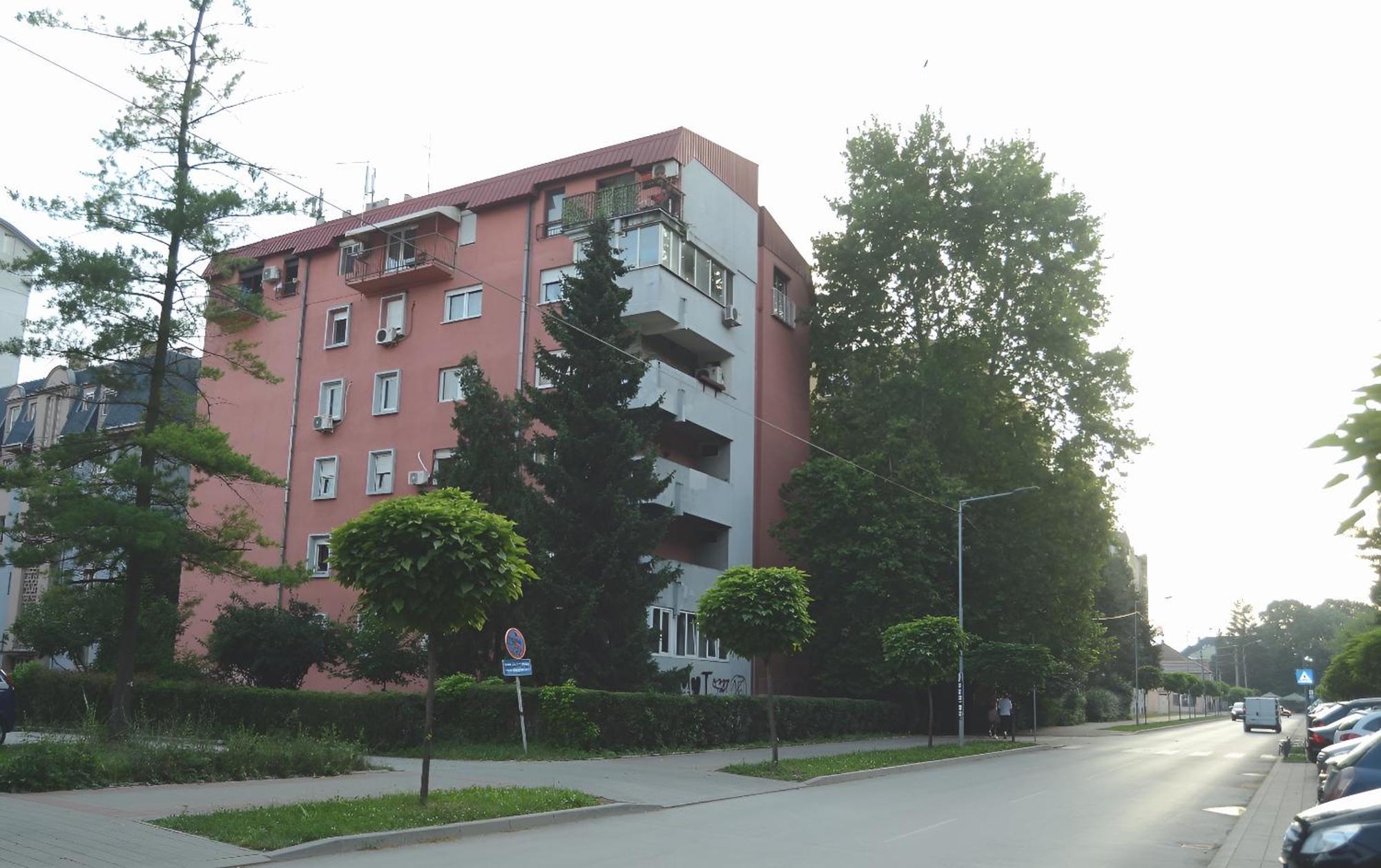 Central Park Apartment Čačak Buitenkant foto